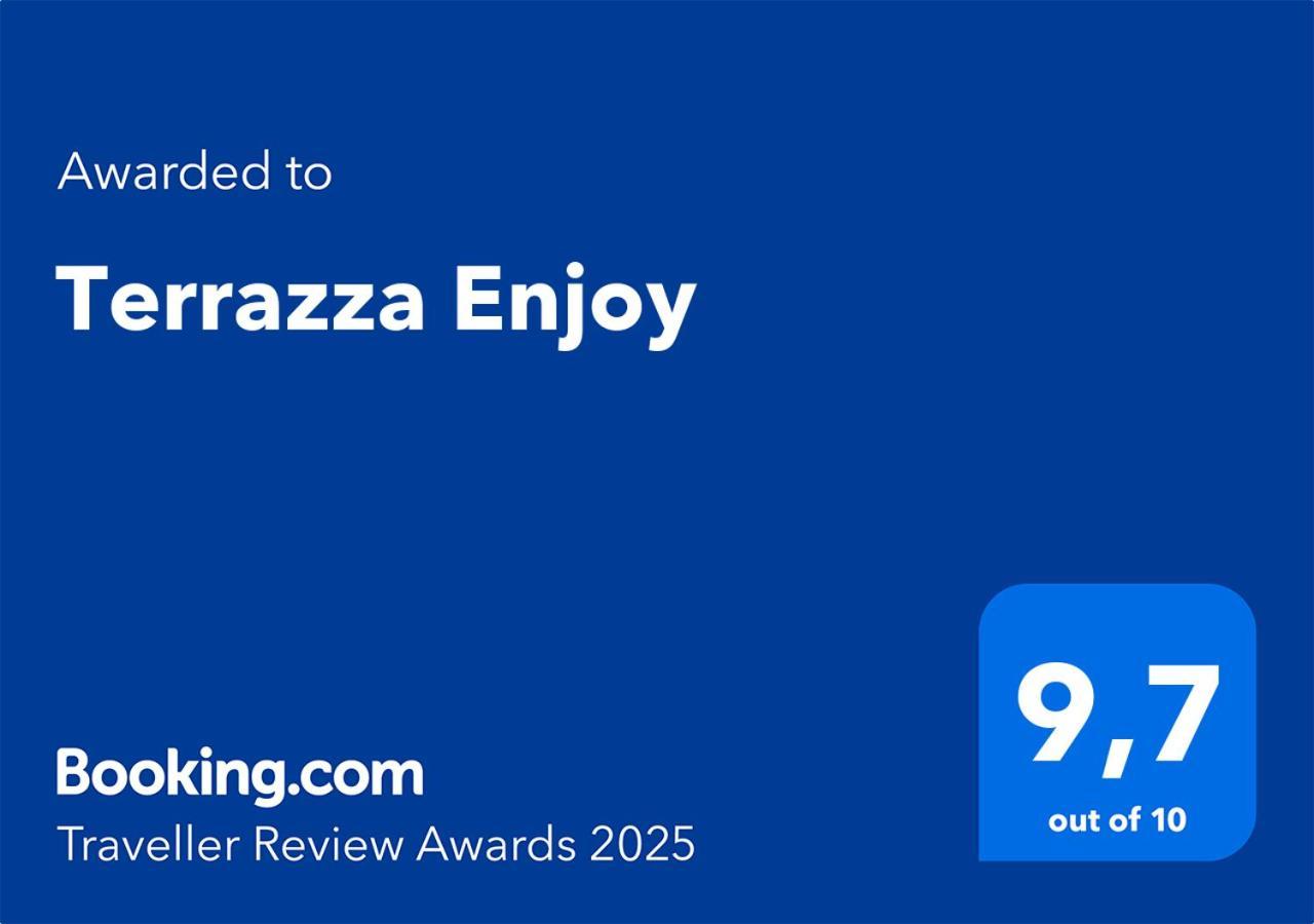 Terrazza Enjoy Apartment Letojanni Bagian luar foto